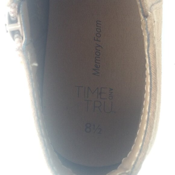 Time  & Tru Boots Sz 8.5 Womens Brown Ankle-high Memory Foam Zip Sides Excellent - Picture 11 of 13